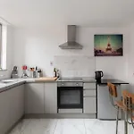 Double Room In Maida Vale